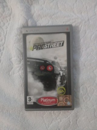 PSP Need for Speed ProStreet Racing