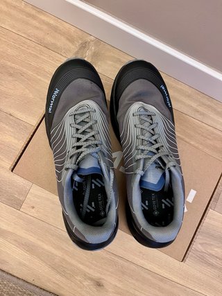 Zapatilla trail NNormal Tomir 2.0 GTX azul/gris