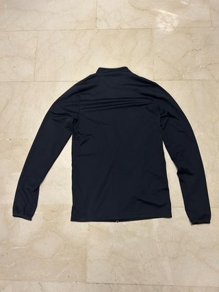 Chaqueta Nike Negra con Detalles Naranja