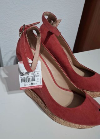 Sandalias cuña Zara rojas talla 39