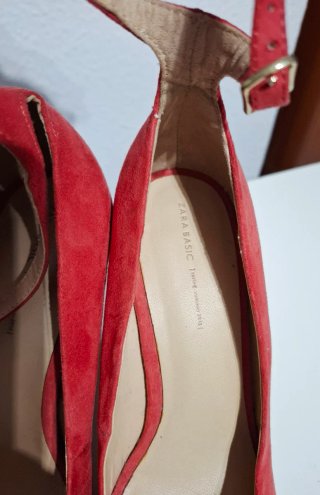 Sandalias cuña Zara rojas talla 39