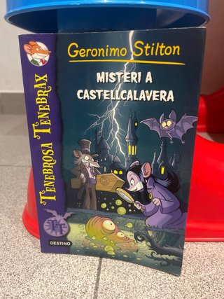 Geronimo Stilton 2 libros de aventuras.