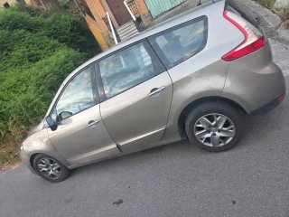 Renault Grand Scenic 2011