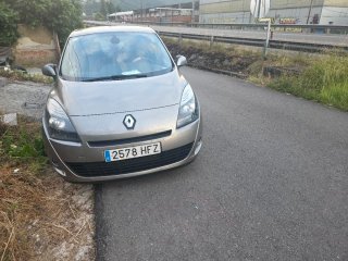Renault Grand Scenic 2011