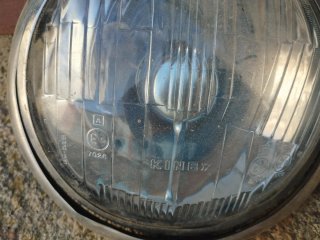 Faros y pilotos coche clásicos.