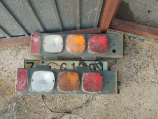 Faros y pilotos coche clásicos.
