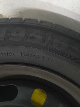 Neumáticos con llantas 195/65 R15