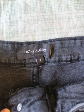 Pantalón corto vaquero negro