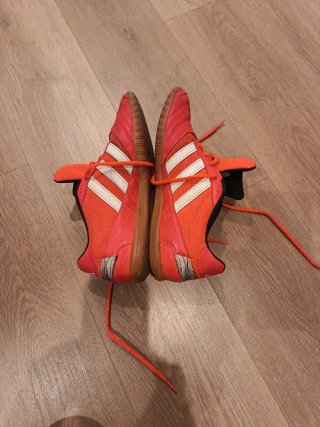 Zapatillas Adidas Rojas y Blancas