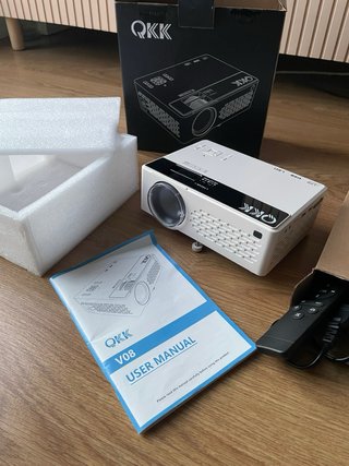 Proyector QKK Blanco LCD
