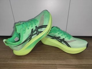 Asics Megablast