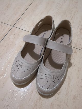 Manoletinas beige T41 (1 uso)