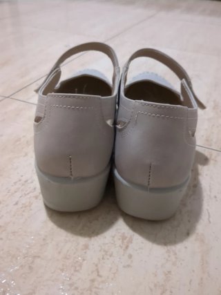 Manoletinas beige T41 (1 uso)