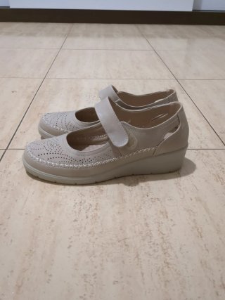 Manoletinas beige T41 (1 uso)