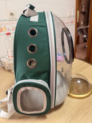 Mochila transportín para mascotas transparente