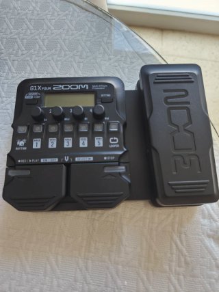 Pedalera Multiefectos Zoom G1X Four