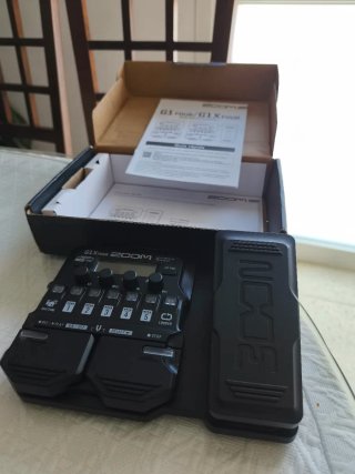 Pedalera Multiefectos Zoom G1X Four
