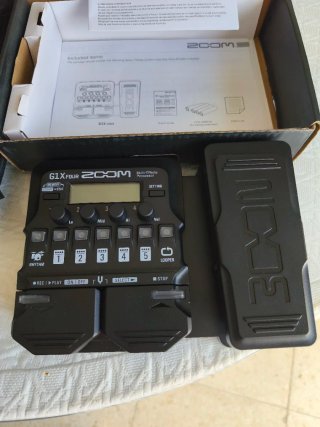 Pedalera Multiefectos Zoom G1X Four