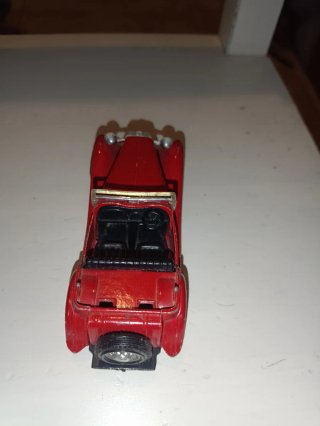 Coche clásico rojo