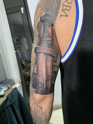 Intercambio tatuaje por iPhone 14 Pro Max o mejor