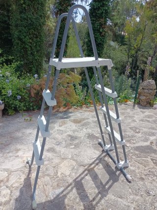 Escalera Piscina desmontable Intex