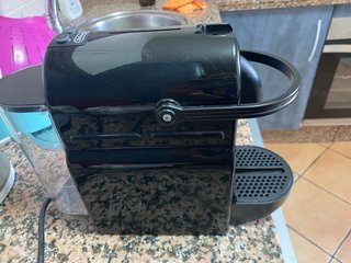 Cafetera Espresso DeLonghi Negra