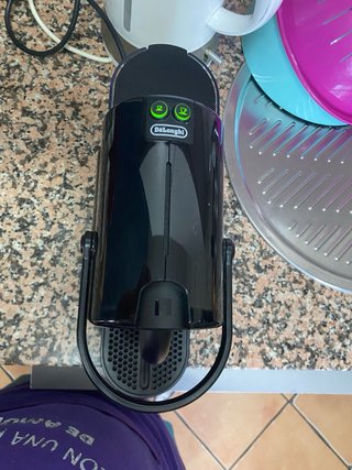 Cafetera Espresso DeLonghi Negra