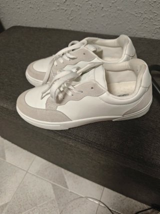 Zapatillas Inside Beige y Blancas