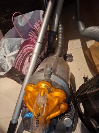 Aspirador Dyson Ciclónico Naranja