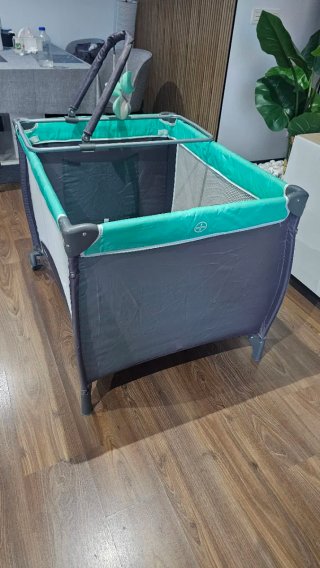 Cuna de viaje plegable para juegos con funda