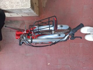 Bicicleta plegable roja Yeah