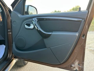 Dacia Duster ( 31800 kms )