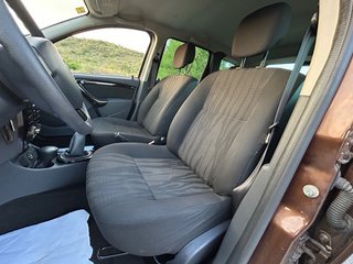 Dacia Duster ( 31800 kms )