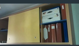 Mueble TV madera puerta corredera