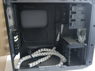 Torre PC Corsair Custom (panel transparente)