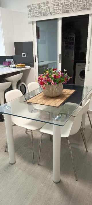 Mesa Comedor/Cocina Cristal y Metal
