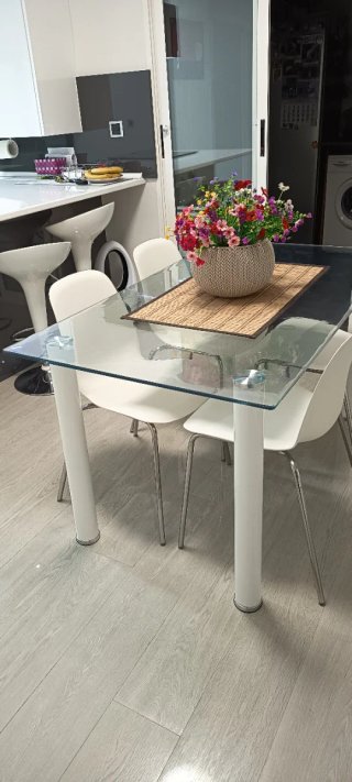 Mesa Comedor/Cocina Cristal y Metal