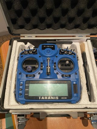 Fat Shark Gafas + Emisora + 4 Drones + Bolsa