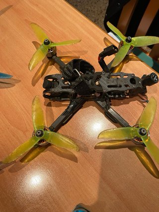Fat Shark Gafas + Emisora + 4 Drones + Bolsa