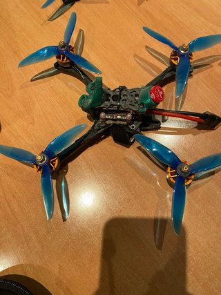 Fat Shark Gafas + Emisora + 4 Drones + Bolsa