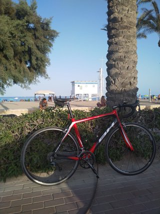 Bicicleta BH Roja y Negra