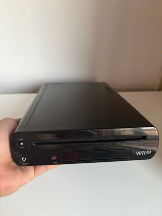 Nintendo Wii U + GamePad + Juegos