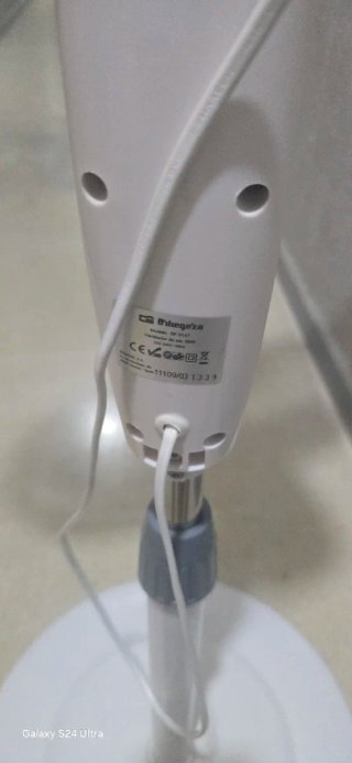 Ventilador orbegozo  Blanco y Gris