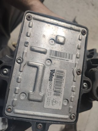 Faro Delantero Derecho Xenón Citroën C4 Coupé
