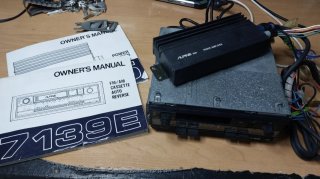 Alpine 7139E Old School Car Radio