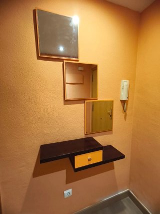 Mueble entradita con 3 espejos