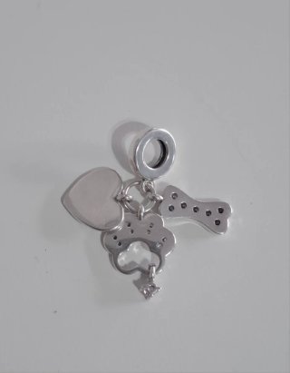 Charm para pulsera perro hueso pata
