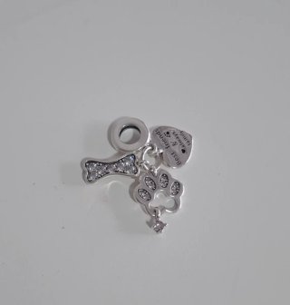 Charm para pulsera perro hueso pata