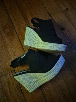Sandalias cuña negras
