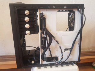 Caja PC hummer con Fuente de alimentación corsair